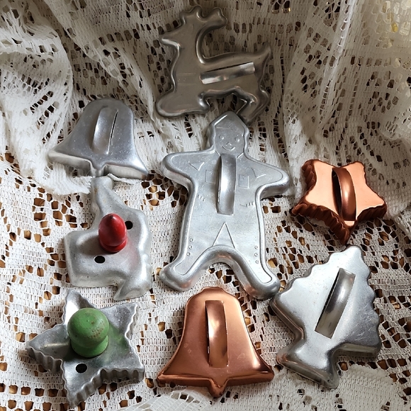 Vintage Cookie Cutters Set Of 8 - Picture 1 of 8